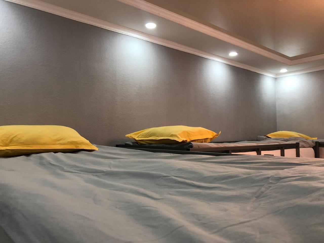Flow Hostel Biszkek Zewnętrze zdjęcie