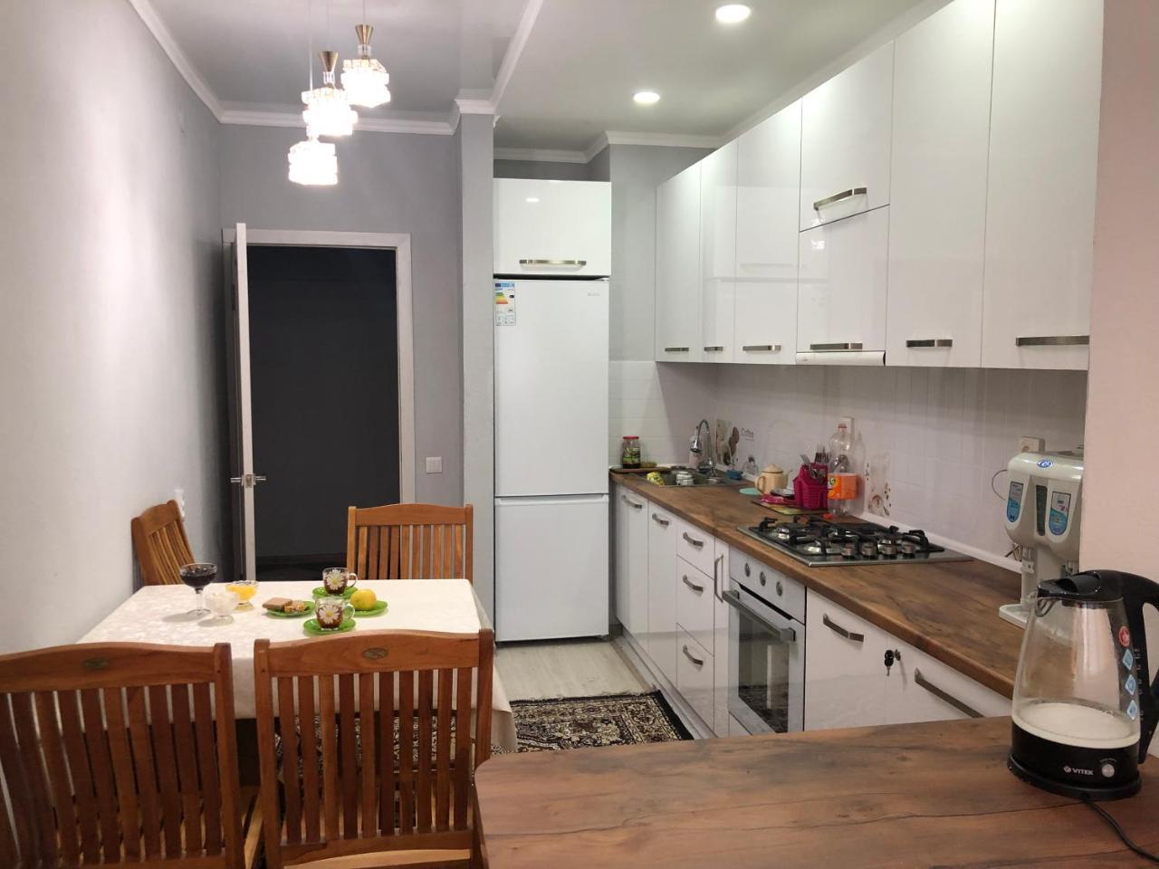 Flow Hostel Biszkek Zewnętrze zdjęcie