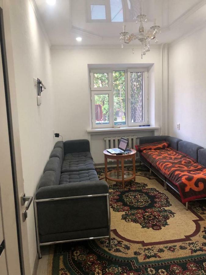 Flow Hostel Biszkek Zewnętrze zdjęcie